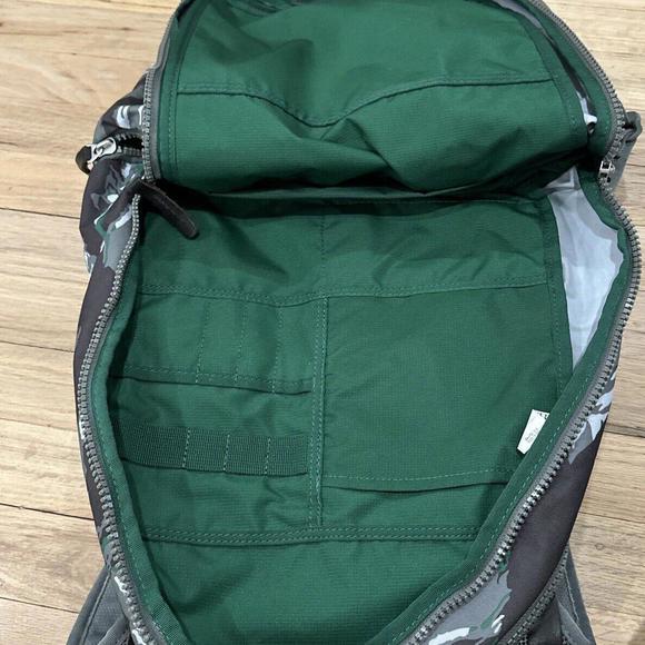 BA470-012 Nike Camo 2013 Backpack - Picture 2 of 5